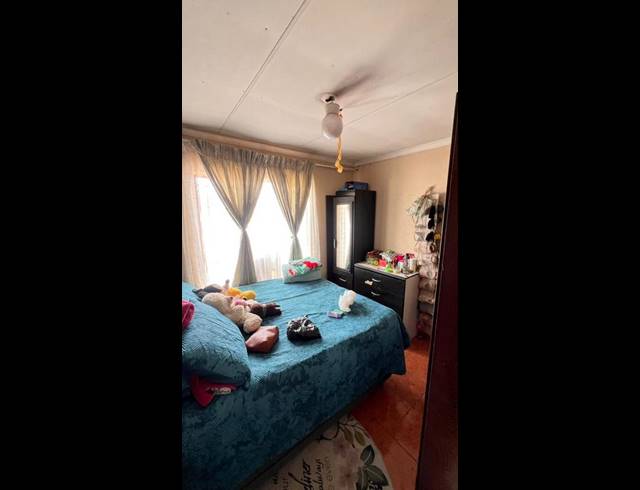 2 BEDROOM HOUSE FOR SALE IN MERITENG